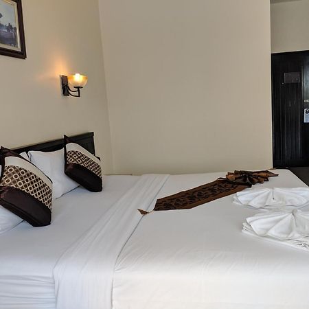 Kanokan Hotel Kanchanaburi Bagian luar foto