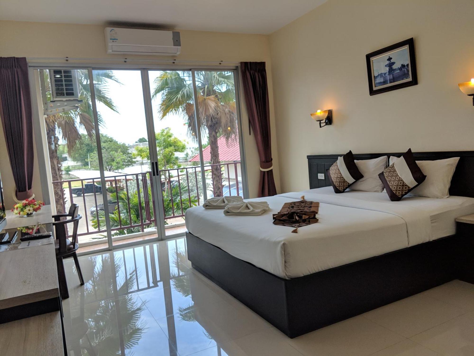 Kanokan Hotel Kanchanaburi Bagian luar foto