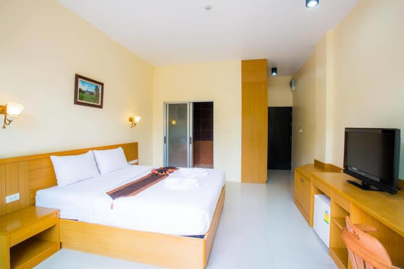 Kanokan Hotel Kanchanaburi Bagian luar foto