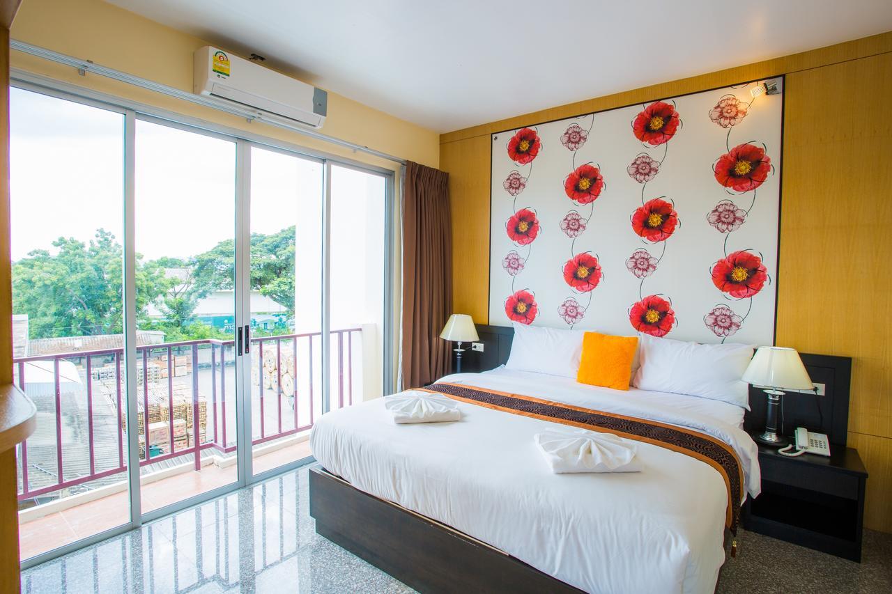 Kanokan Hotel Kanchanaburi Bagian luar foto