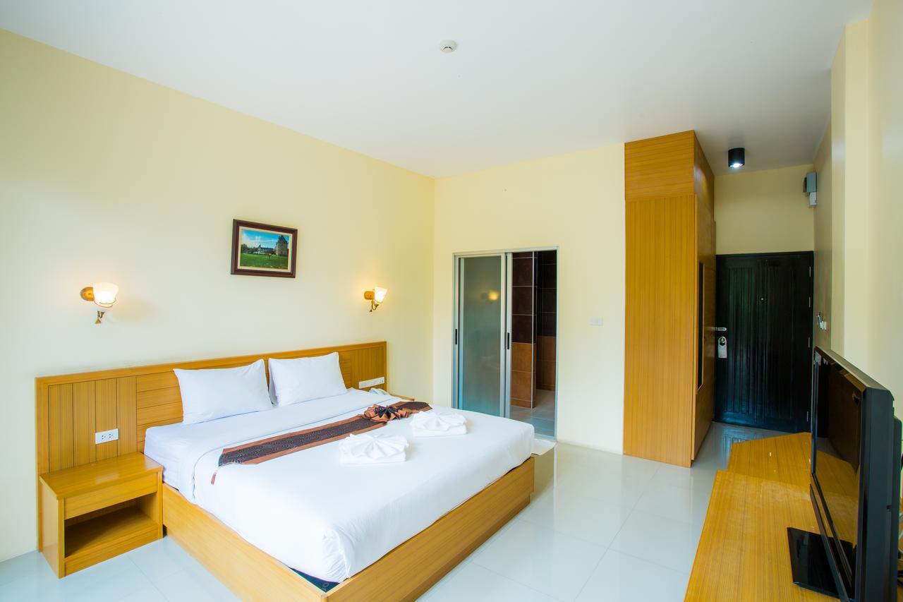 Kanokan Hotel Kanchanaburi Bagian luar foto