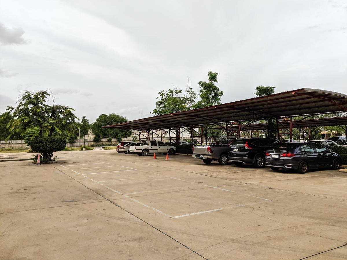 Kanokan Hotel Kanchanaburi Bagian luar foto
