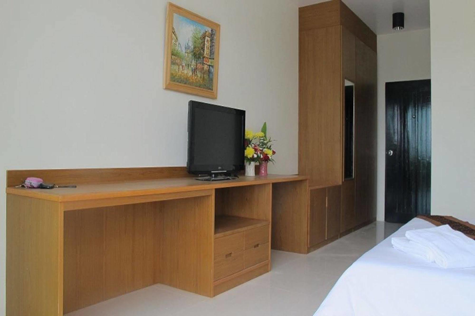 Kanokan Hotel Kanchanaburi Bagian luar foto