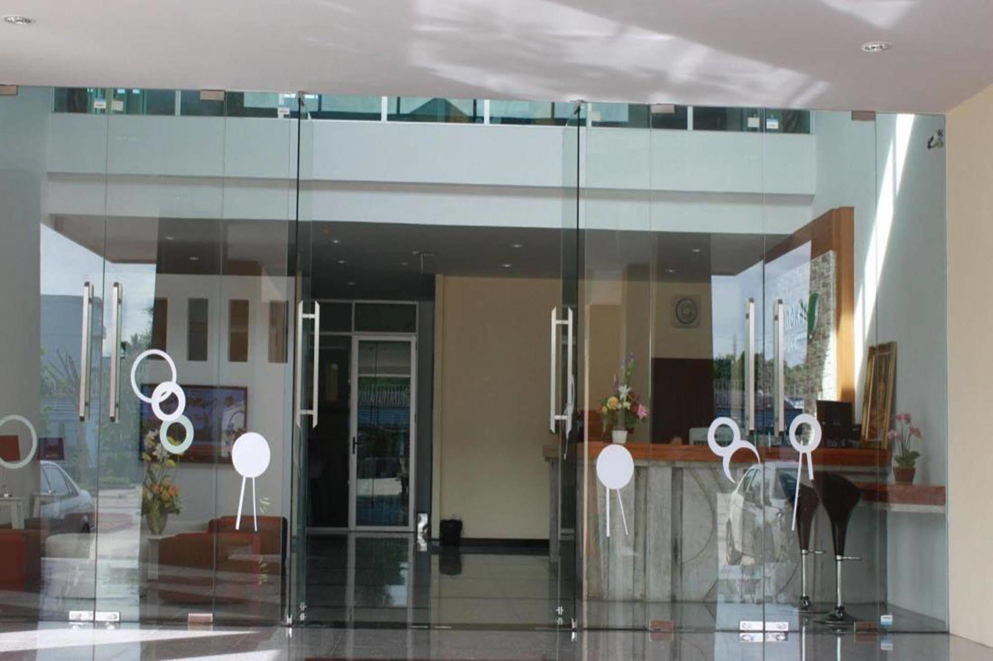 Kanokan Hotel Kanchanaburi Bagian luar foto